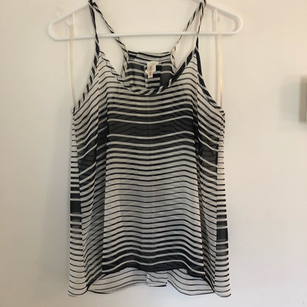 Black and white open back stripped tank top. SizeM